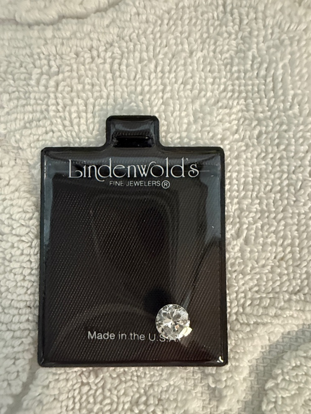 Lindenwold's Single Round Clear Stone Stud